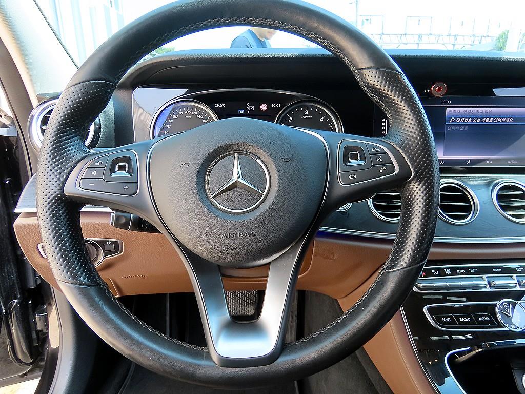 Mercedes Benz E class - Vista 10