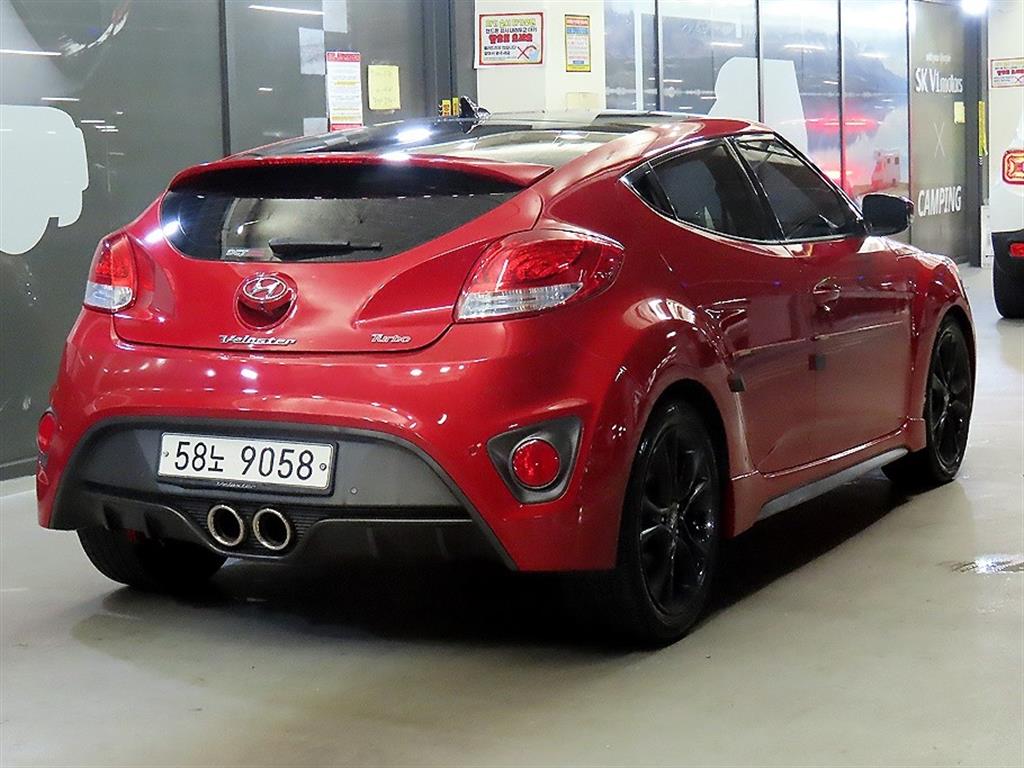 HYUNDAI Veloster - Vista 6