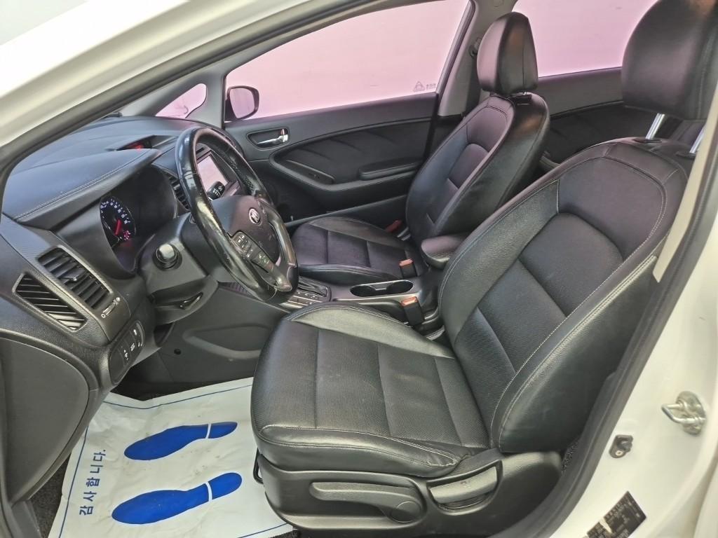 KIA K3 2015 Blanco - Importación desde Corea - HF Imports Iquique - Foto 13