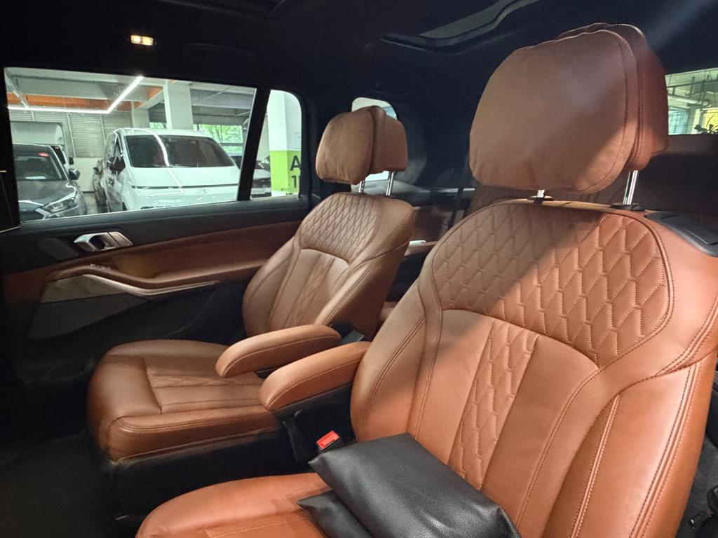 BMW X7 - Vista 9