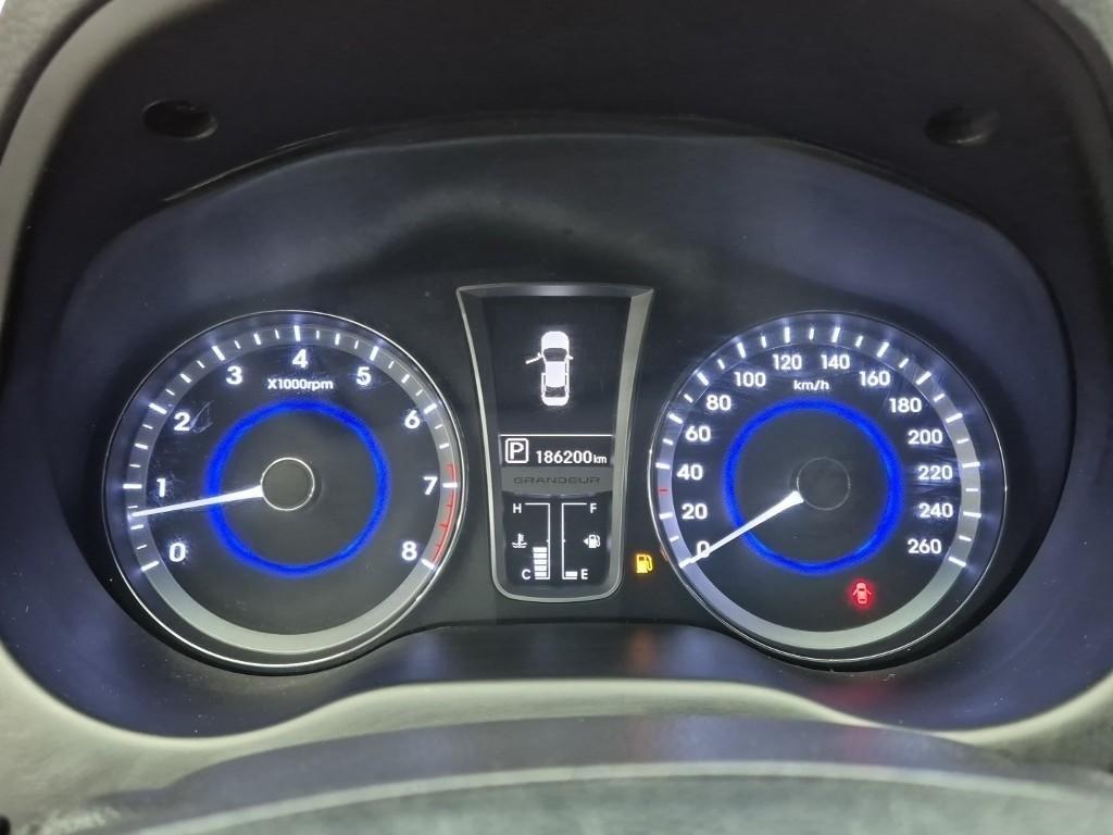HYUNDAI Grandeur - Vista 8