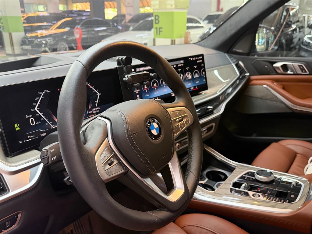 BMW X7 - Vista 11