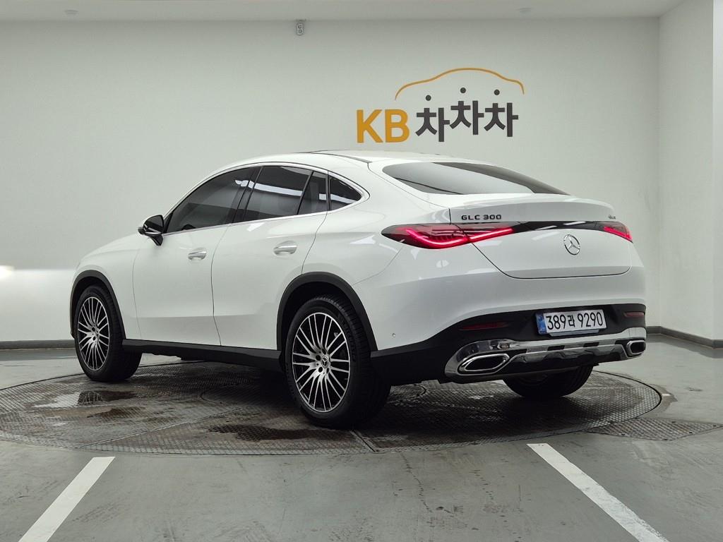 Mercedes Benz GLC Class - Vista 3