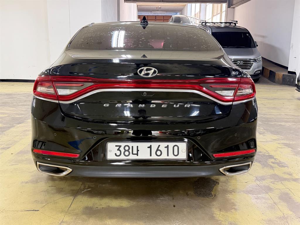 HYUNDAI Grandeur - Vista 6
