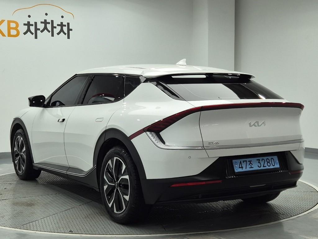 KIA EV6 - Vista 2