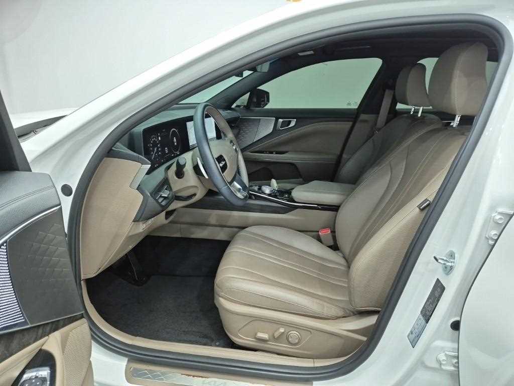 KIA K8 - Vista 11