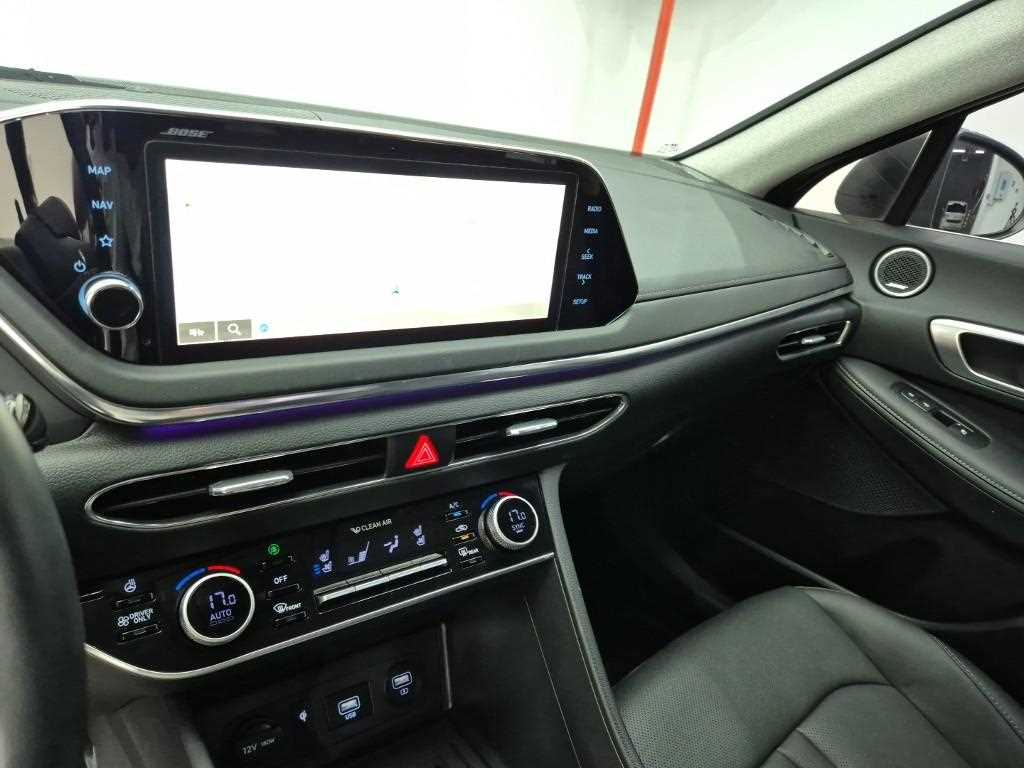 HYUNDAI Sonata - Vista 12
