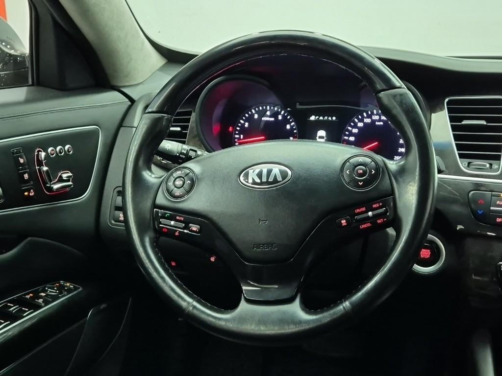 KIA K9 - Vista 11