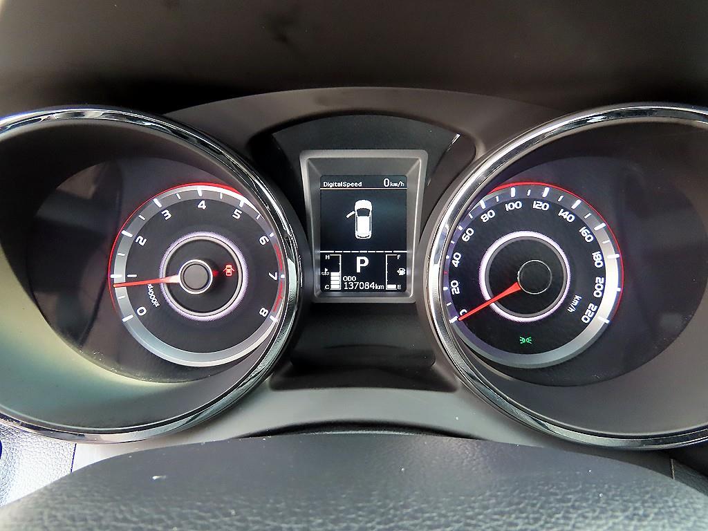 Ssangyong Tivoli - Vista 11