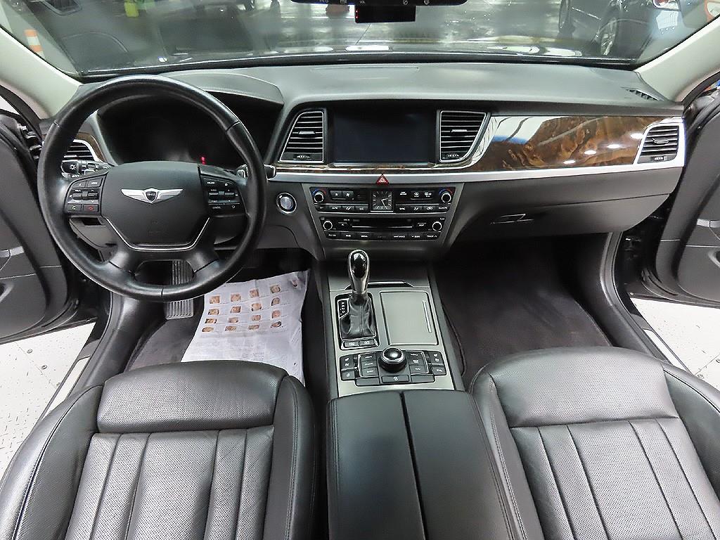 HYUNDAI Genesis - Vista 12