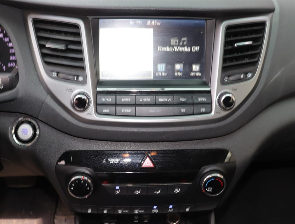 HYUNDAI Tucson 2017 Gris - Importación desde Corea - HF Imports Iquique - Foto 13