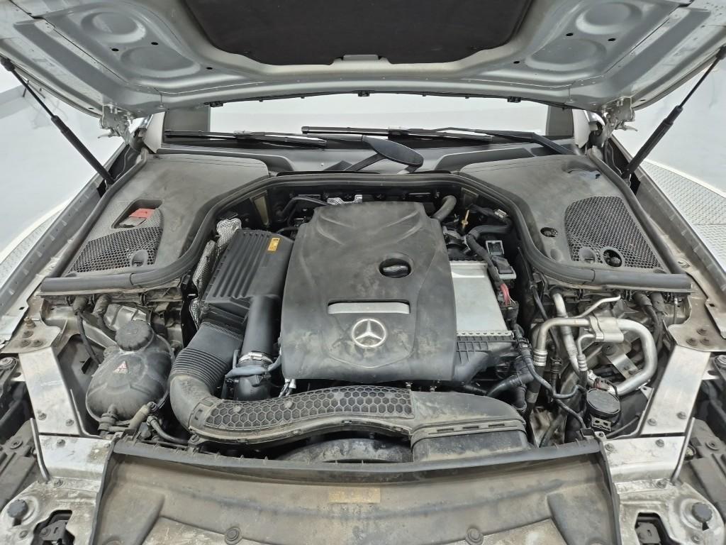 Mercedes Benz E class 2018 Plateado - Importación desde Corea - HF Imports Iquique - Foto 18