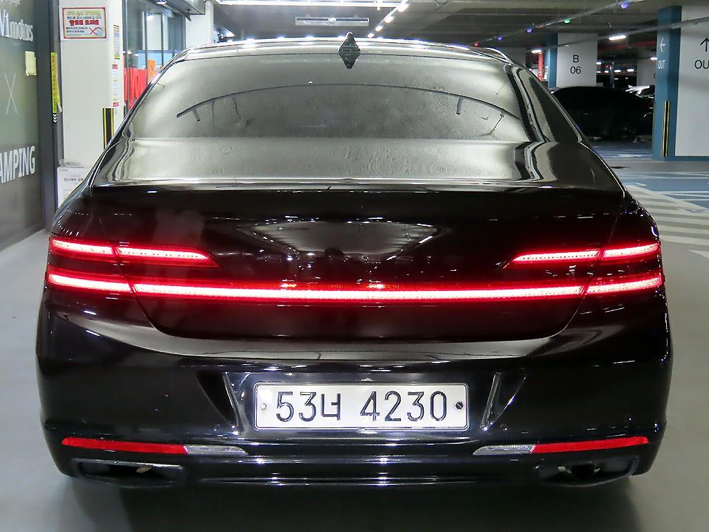 Genesis G90 - Vista 7