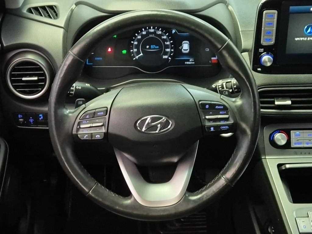 HYUNDAI Kona - Vista 9