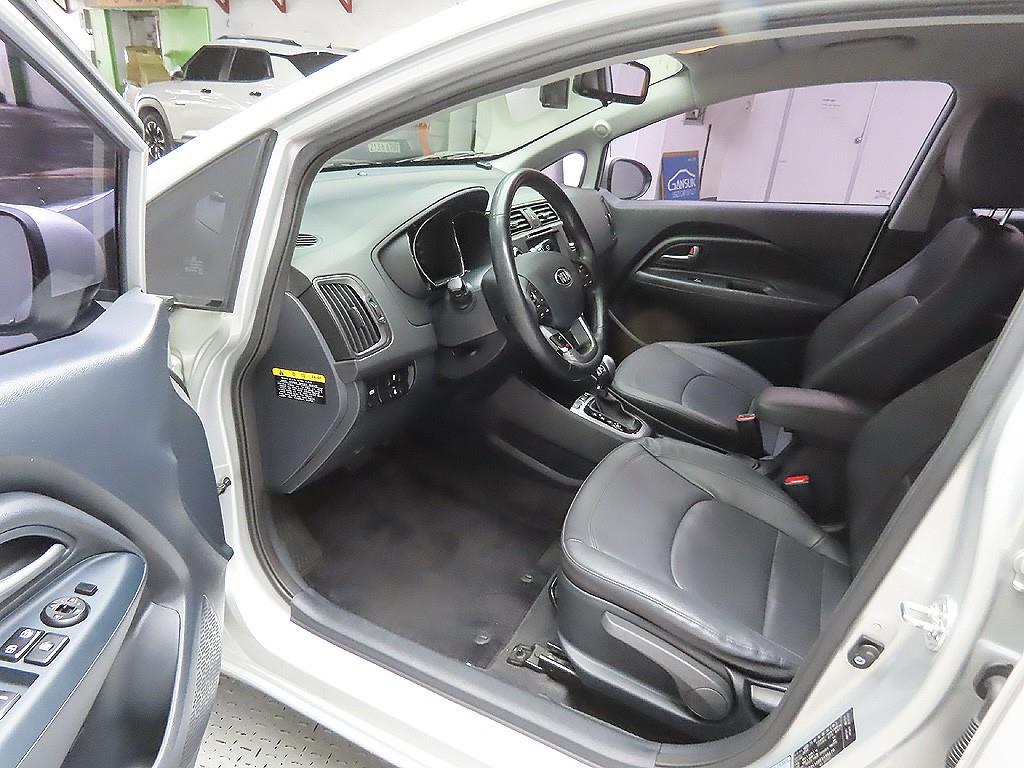 KIA Pride 2015 Gris - Importación desde Corea - HF Imports Iquique - Foto 15