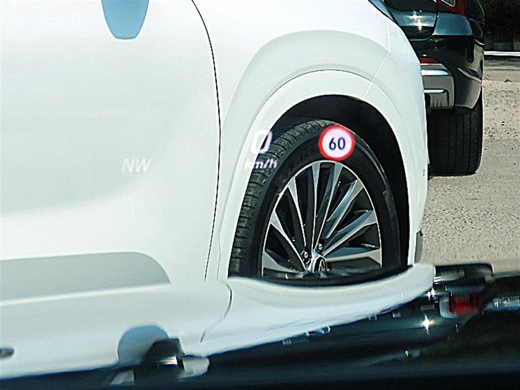 Mercedes Benz E class - Vista 12