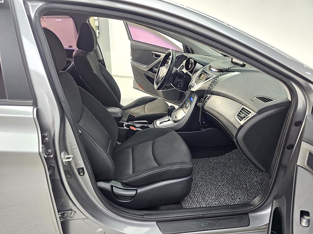 HYUNDAI Avante 2010 Gris - Importación desde Corea - HF Imports Iquique - Foto 13