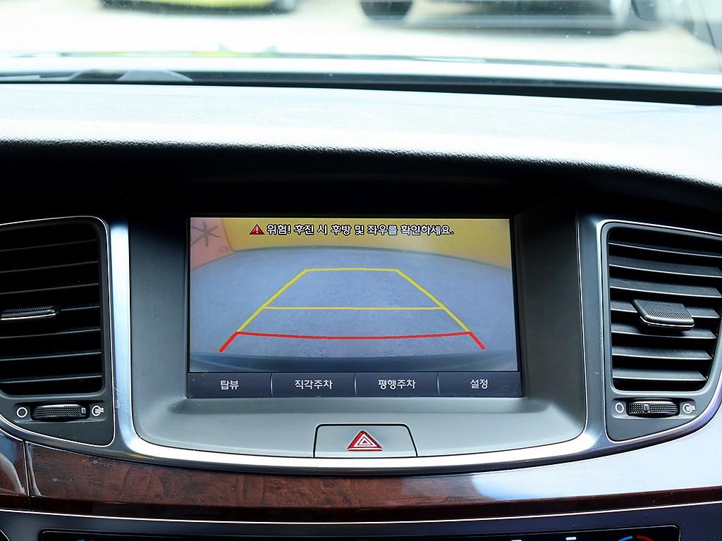 HYUNDAI Equus - Vista 12