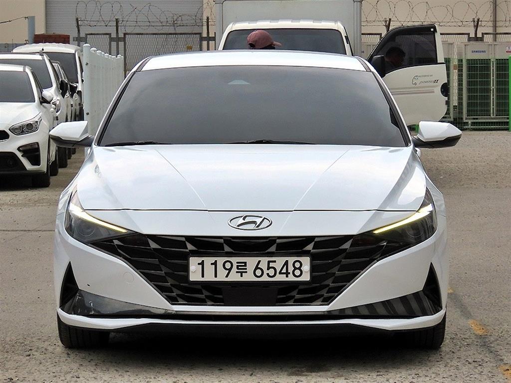 HYUNDAI Avante 2022 Blanco - Importación desde Corea - HF Imports Iquique - Foto 1