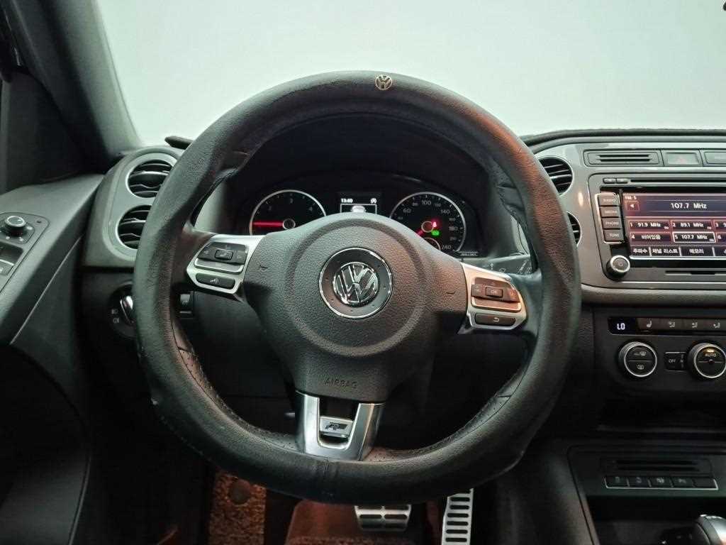 Volkswagen Tiguan - Vista 11