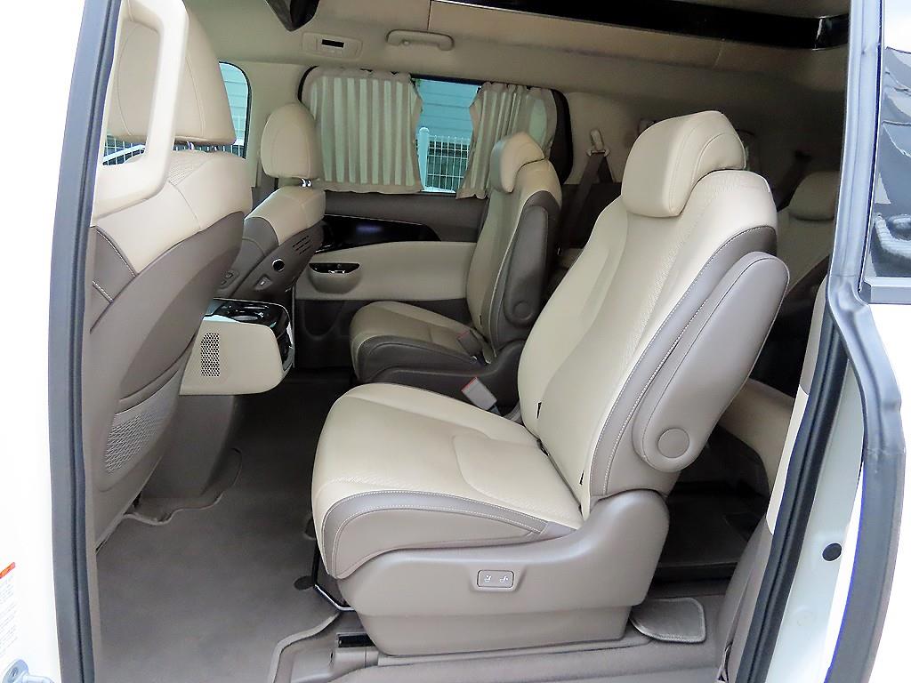 KIA Carnival - Vista 8