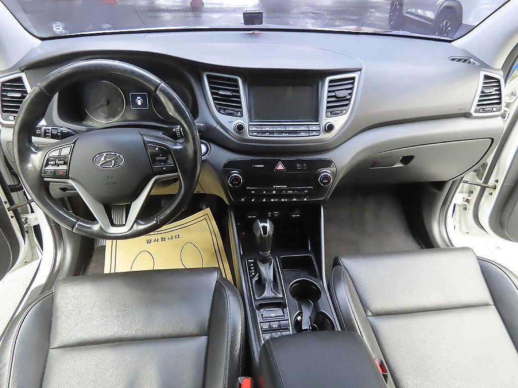 HYUNDAI Tucson - Vista 10
