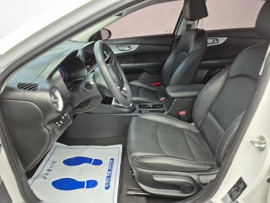 KIA K3 2021 Blanco - Importación desde Corea - HF Imports Iquique - Foto 13