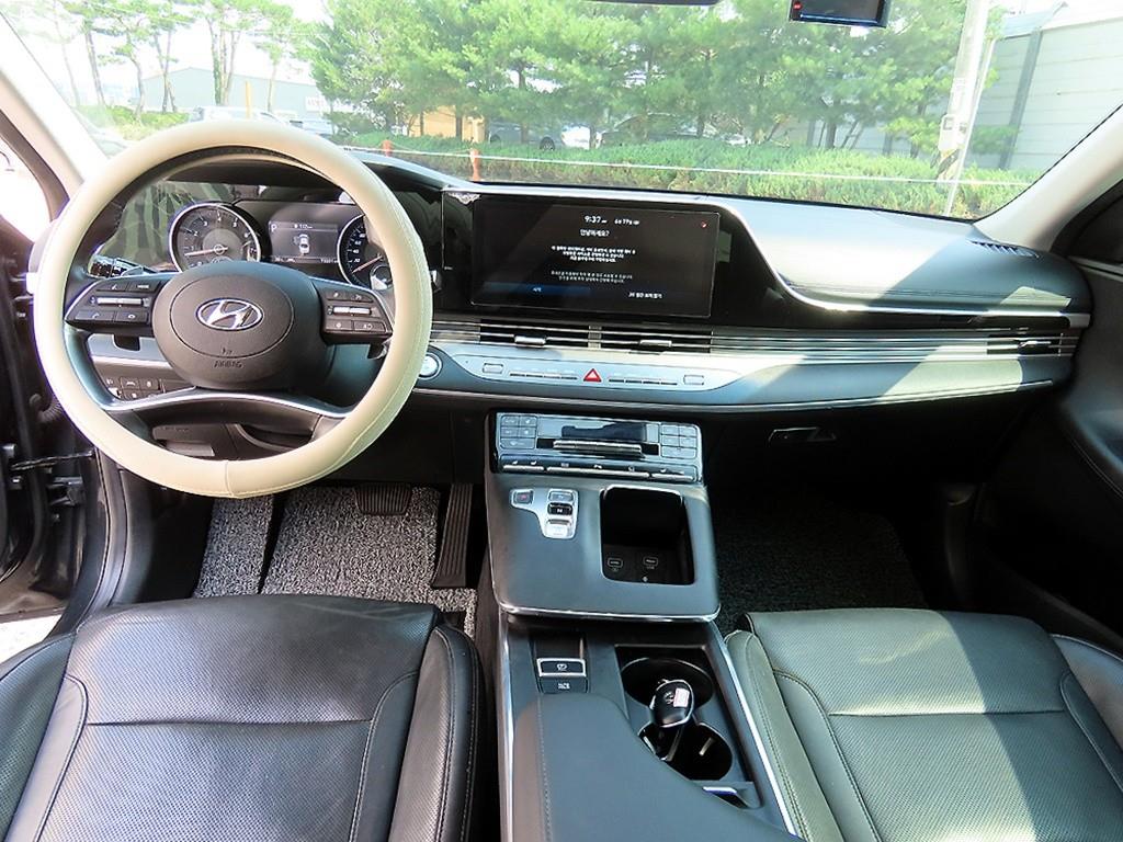 HYUNDAI Grandeur - Vista 9