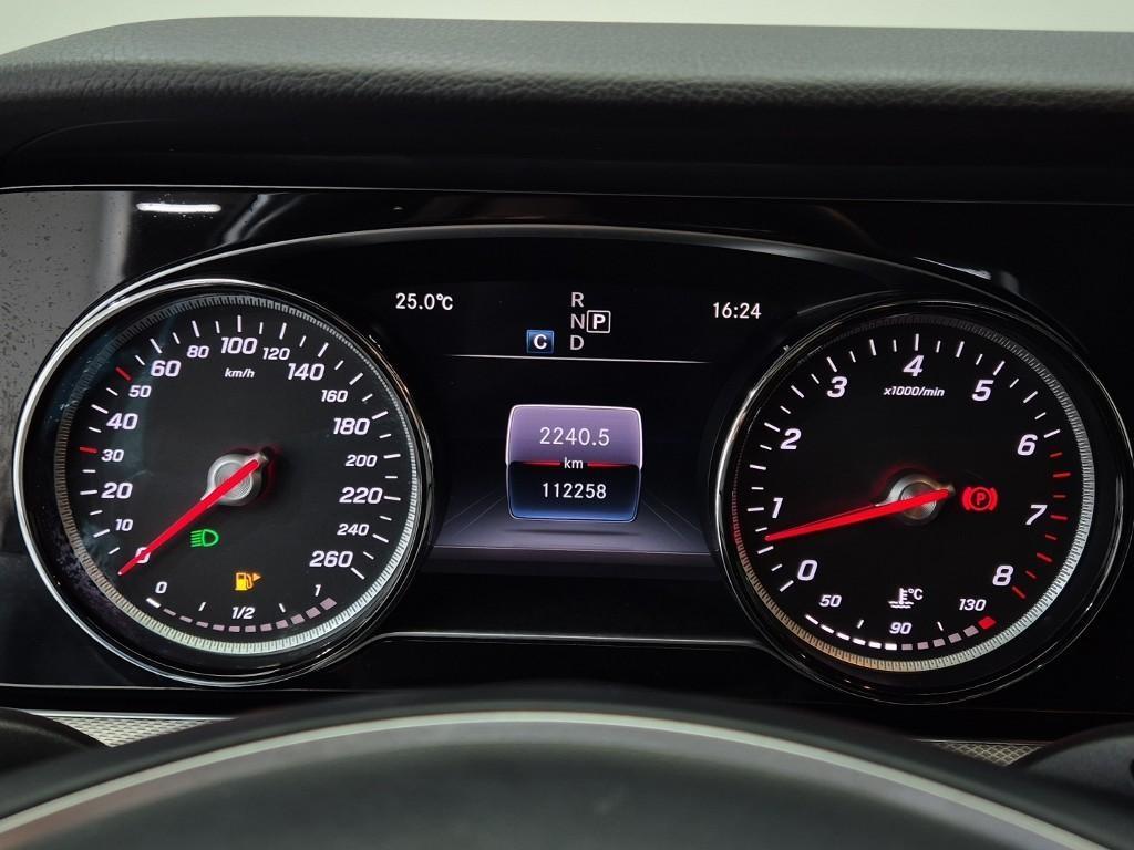 Mercedes Benz E class - Vista 7