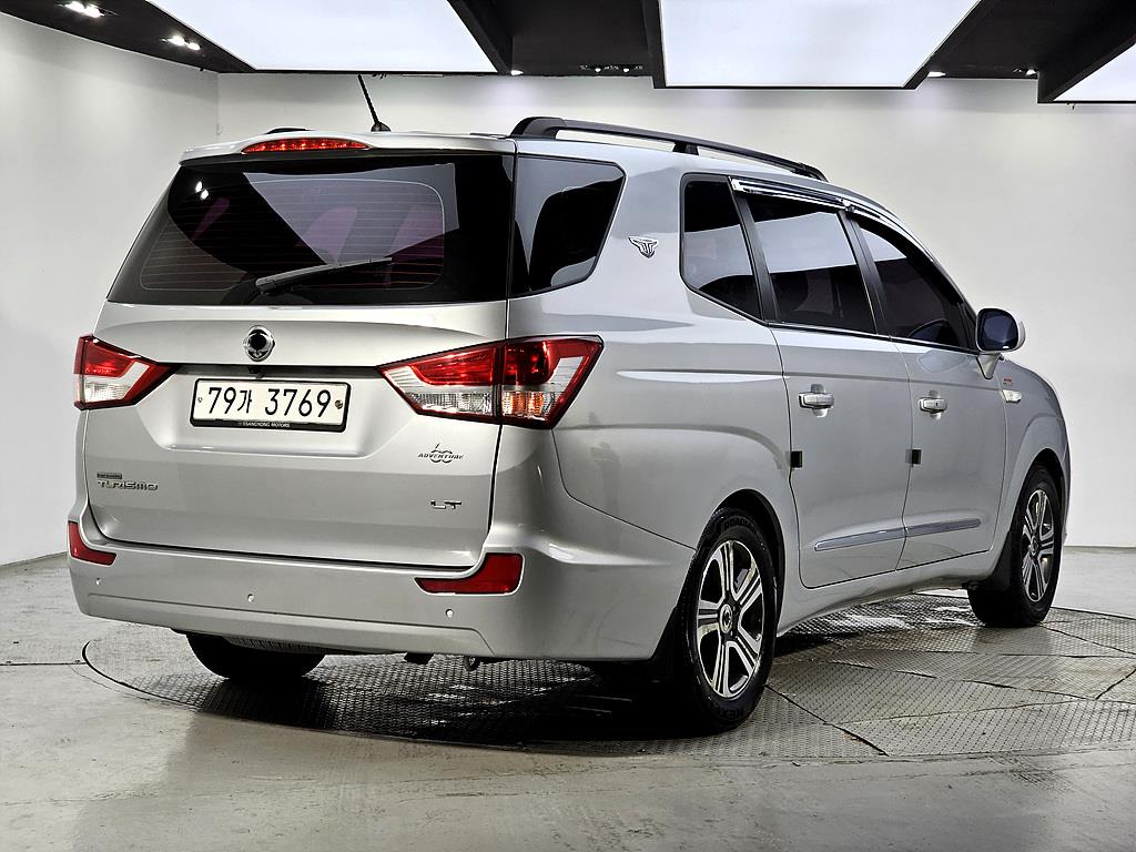 Ssangyong Korando - Vista 6