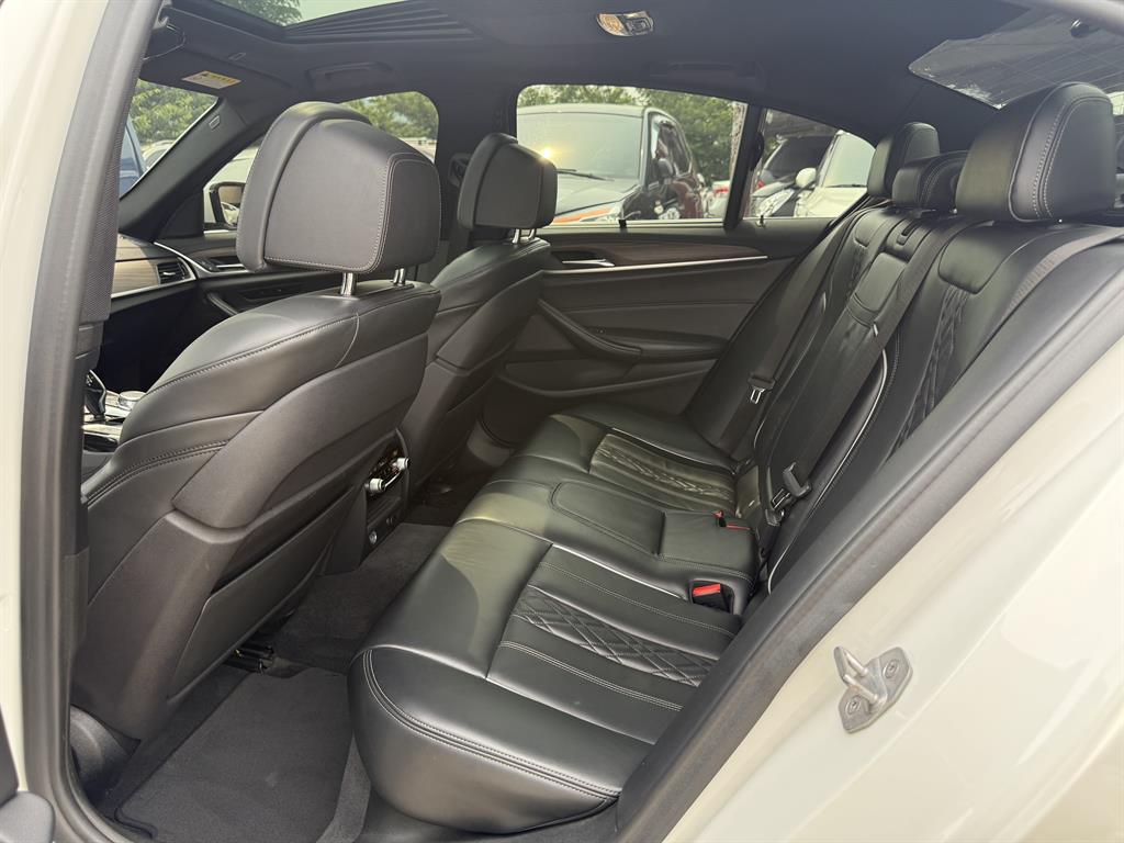 BMW 5 Series - Vista 11