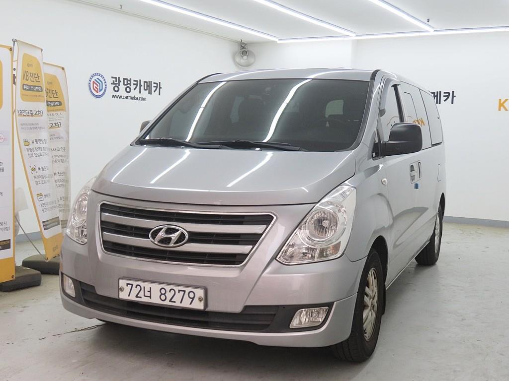 HYUNDAI Starex - Vista 2