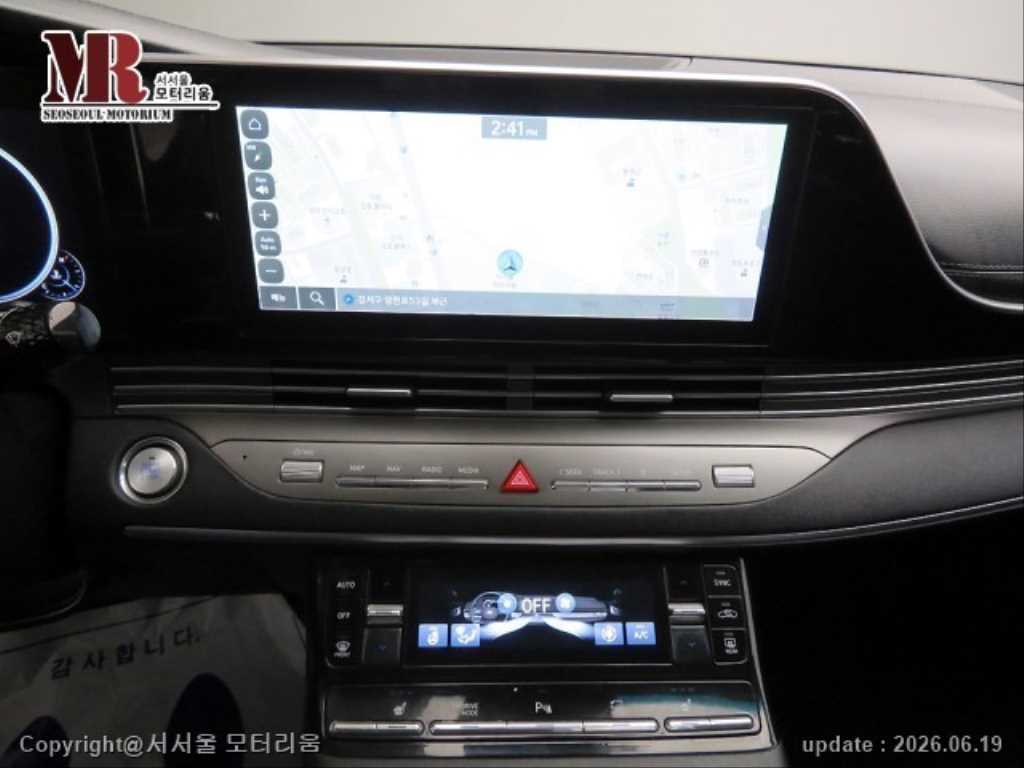 HYUNDAI Grandeur - Vista 11