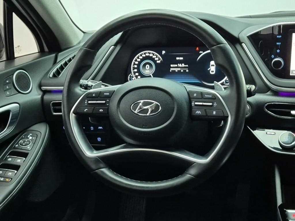 HYUNDAI Sonata - Vista 9