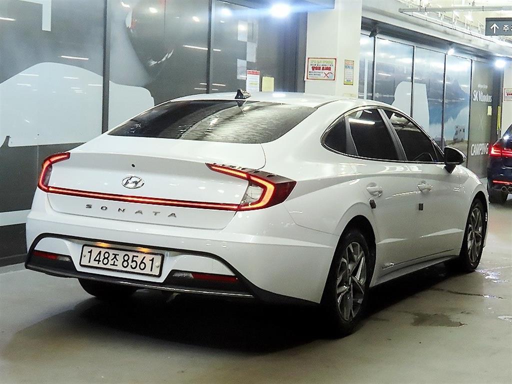 HYUNDAI Sonata - Vista 6
