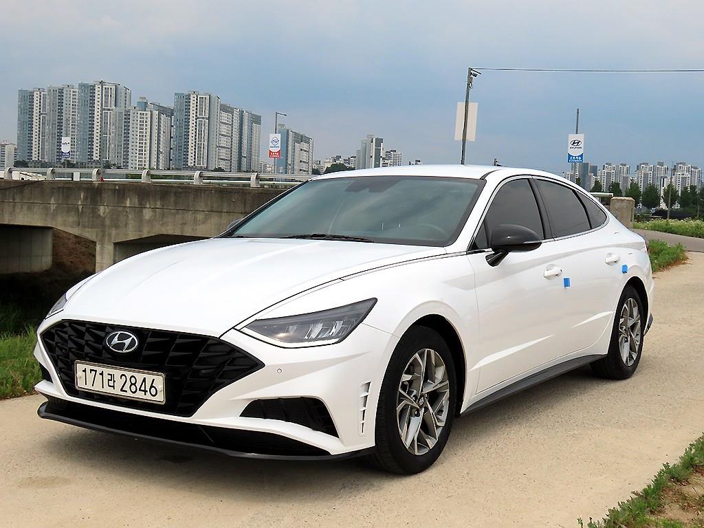 HYUNDAI Sonata - Vista 2