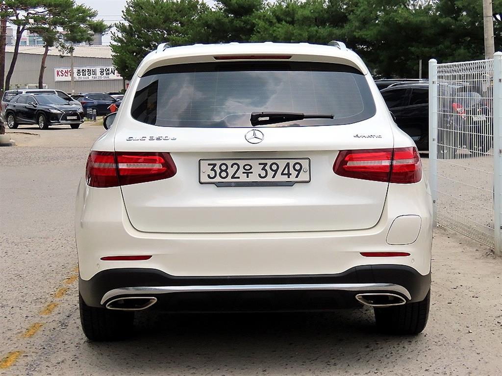 Mercedes Benz GLC Class - Vista 6