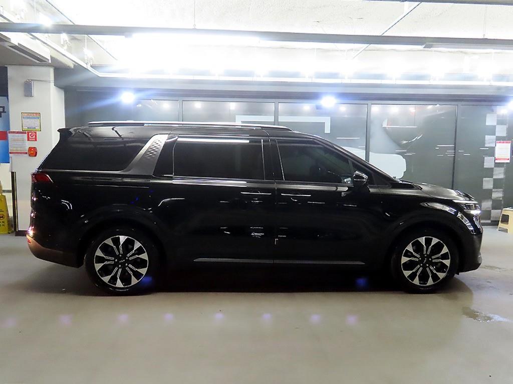 KIA Carnival - Vista 3