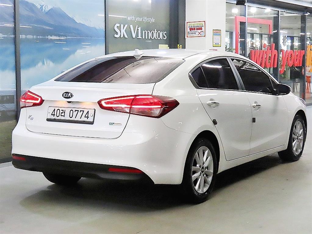 KIA K3 - Vista 6