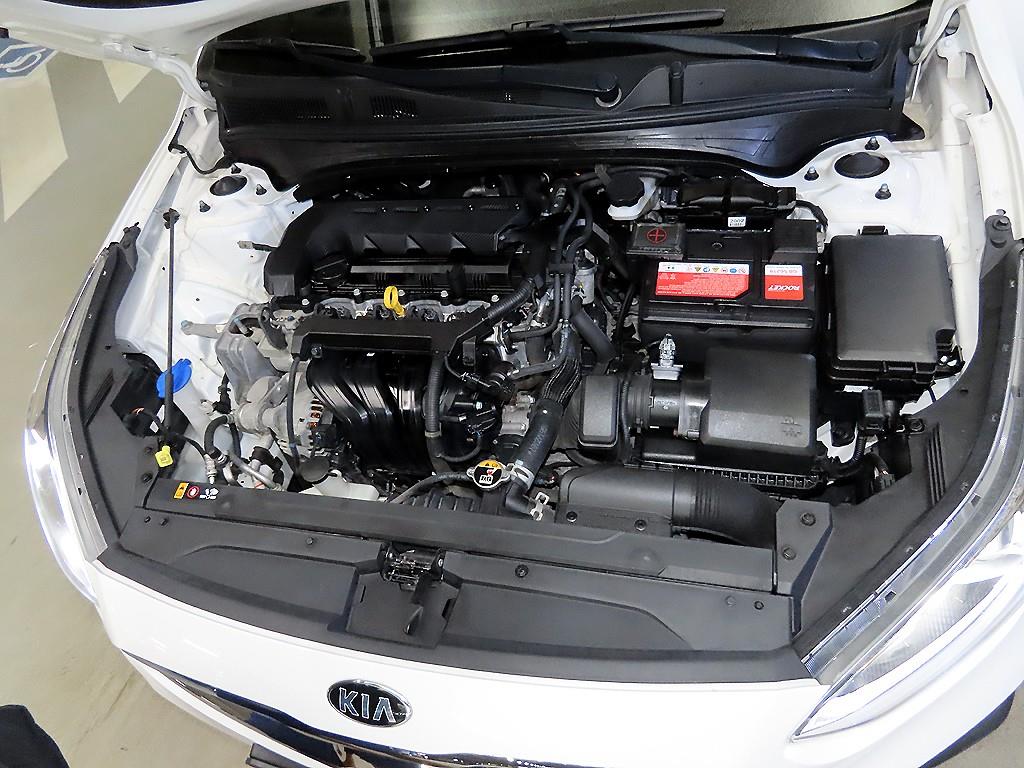 KIA K3 2019 Blanco - Importación desde Corea - HF Imports Iquique - Foto 18