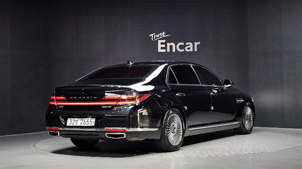 Genesis G90 - Vista 2