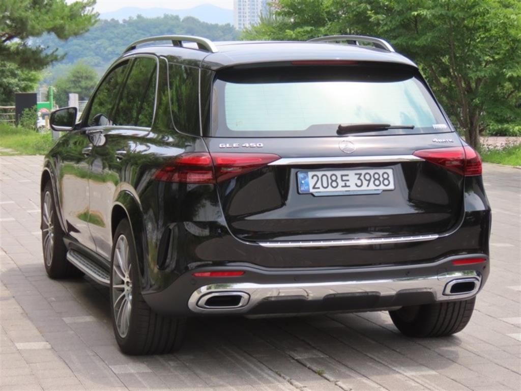 Mercedes Benz GLE Class - Vista 6