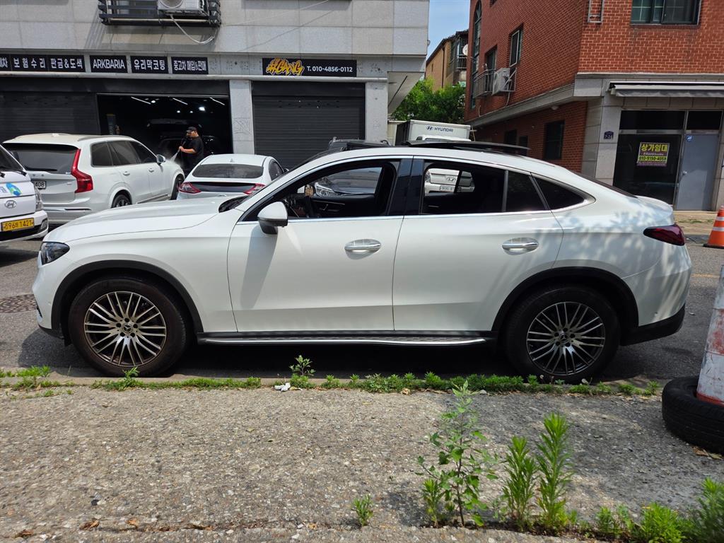 Mercedes Benz GLC Class - Vista 3