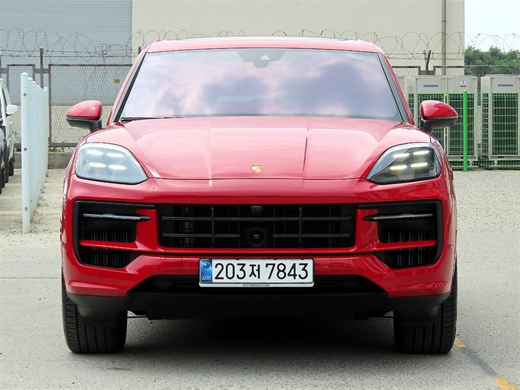 Porsche Cayenne 2024 Rojo - Importación desde Corea - HF Imports Iquique - Foto 1