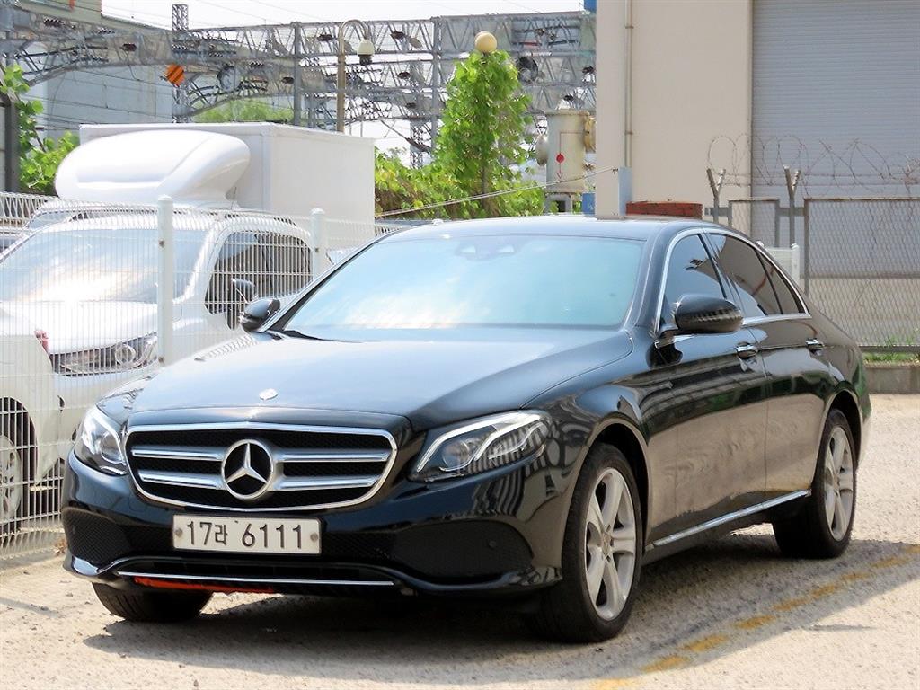 Mercedes Benz E class - Vista 2