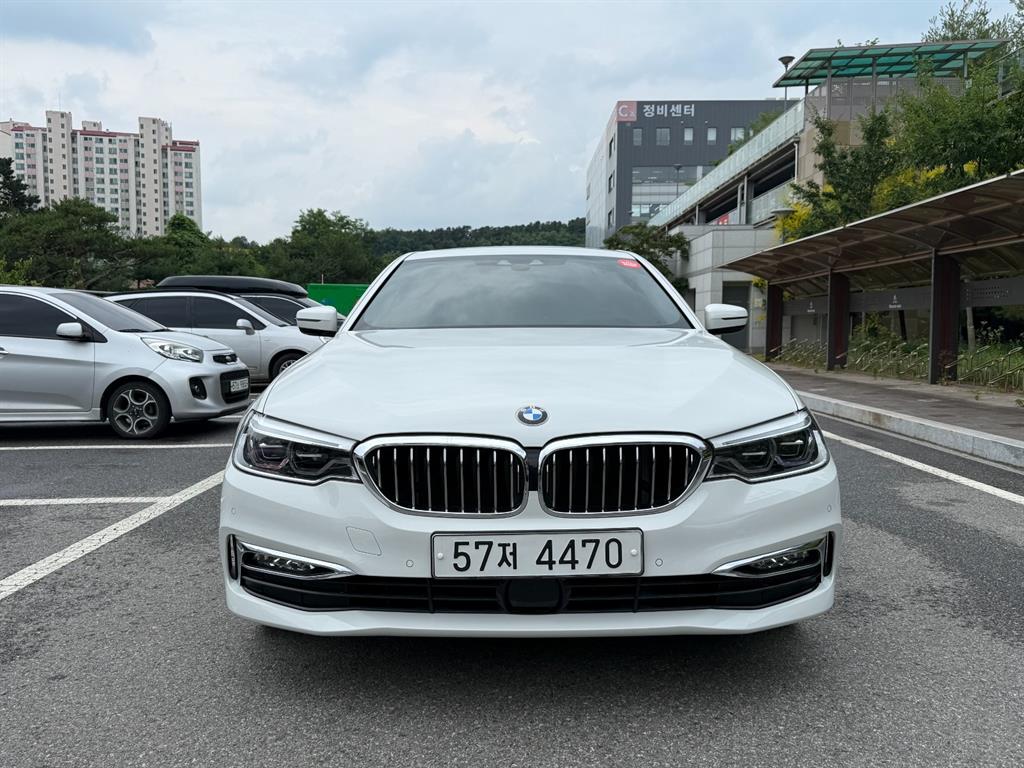 BMW 5 Series 2018 Blanco - Importación desde Corea - HF Imports Iquique - Foto 1
