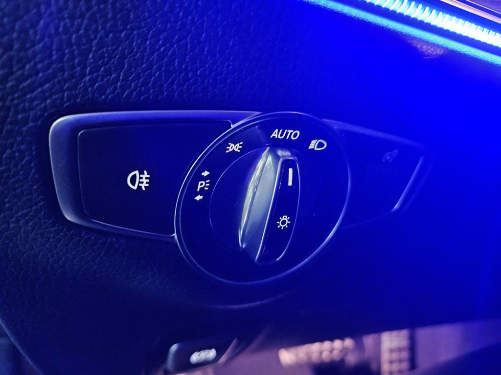 Mercedes Benz E class - Vista 12