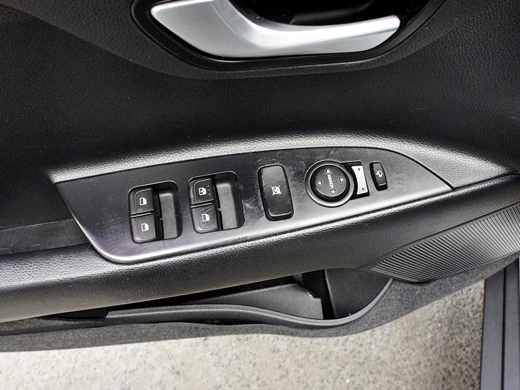 KIA Stonic 2019 Blanco - Importación desde Corea - HF Imports Iquique - Foto 16