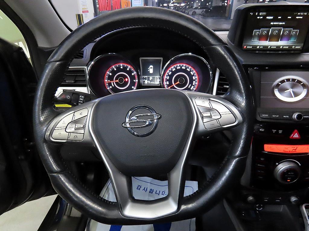 Ssangyong Tivoli - Vista 10