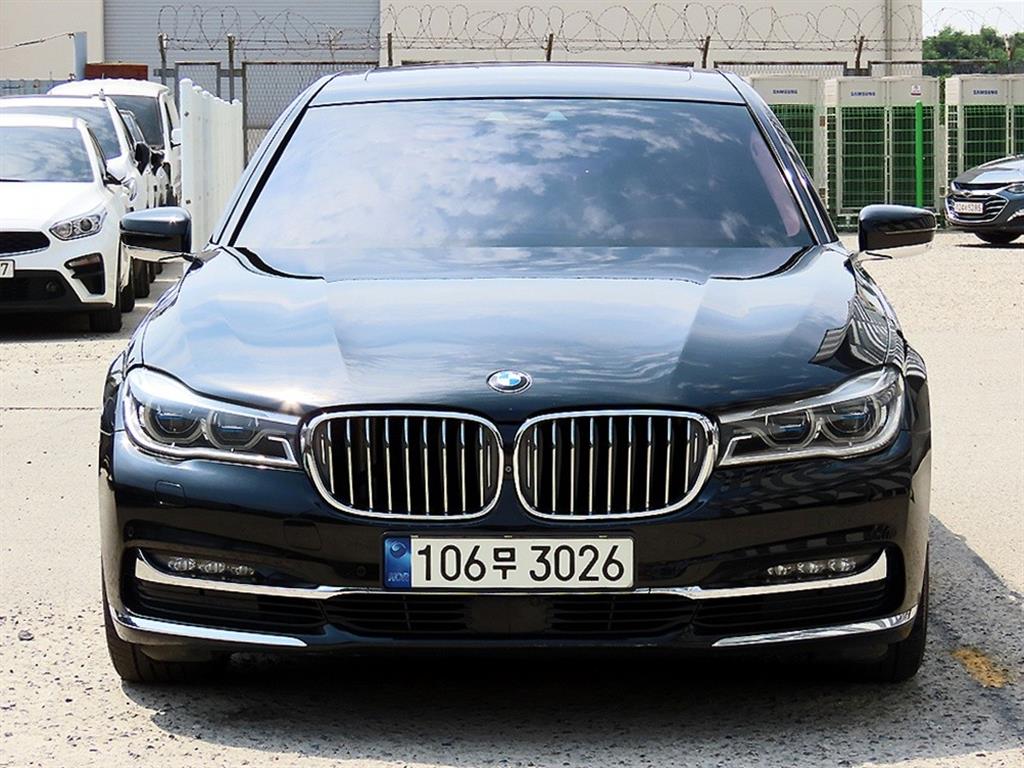BMW 7 Series 2016 Negro - Importación desde Corea - HF Imports Iquique - Foto 1